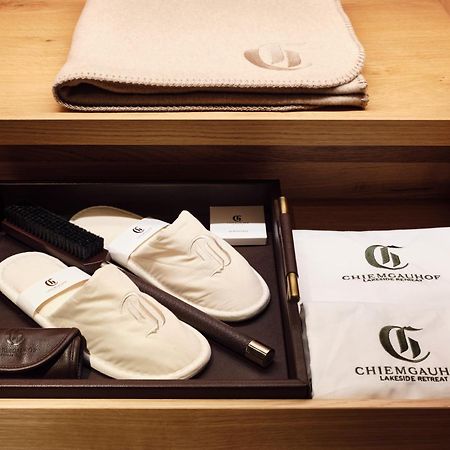 Chiemgauhof Lakeside Retreat 우베르시 외부 사진